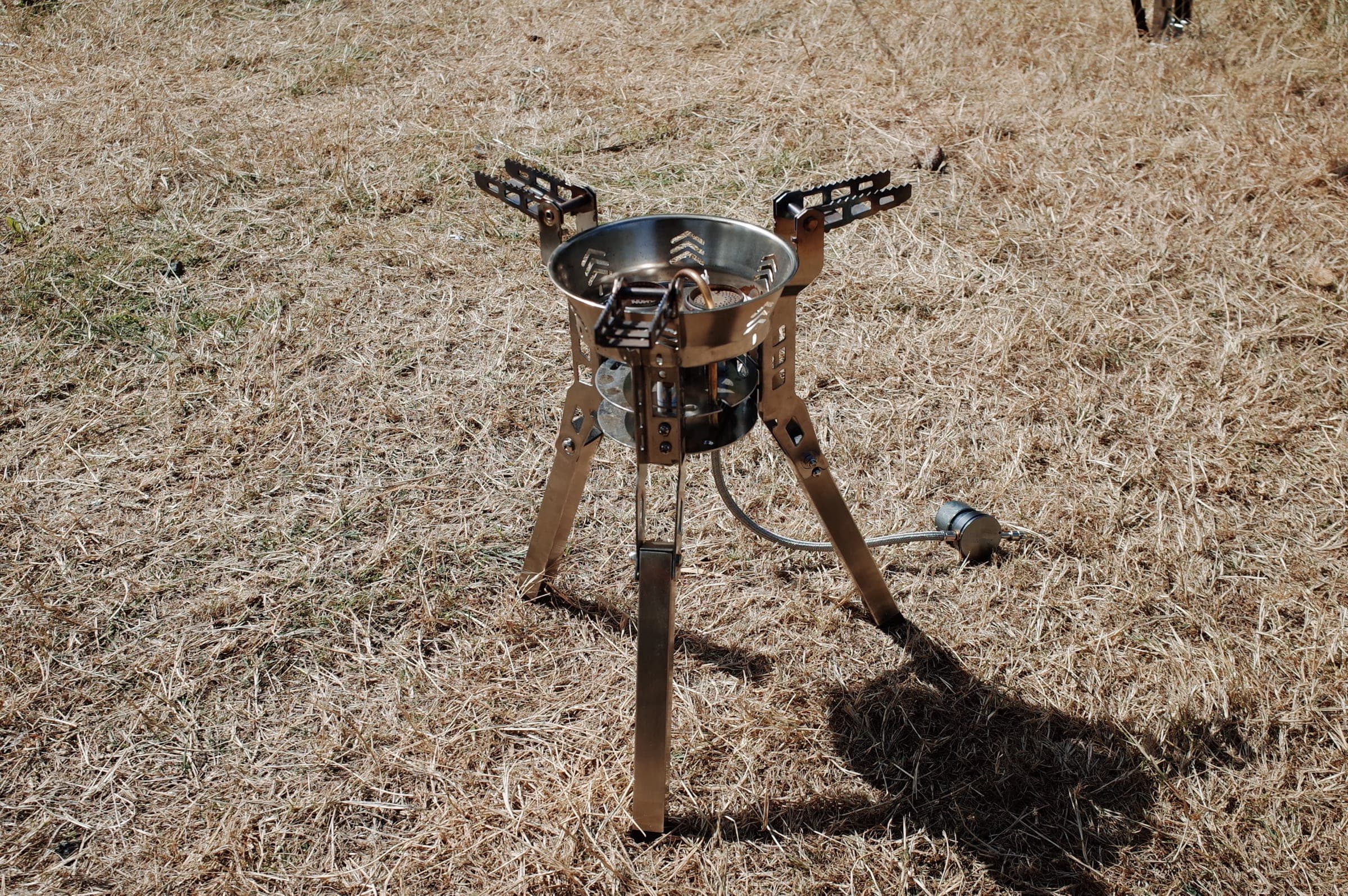 Tripod stove